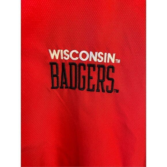 Wisconsin Badgers Knights Apparel Windbreaker Red White Color Block Large (3120) - Picture 2 of 6